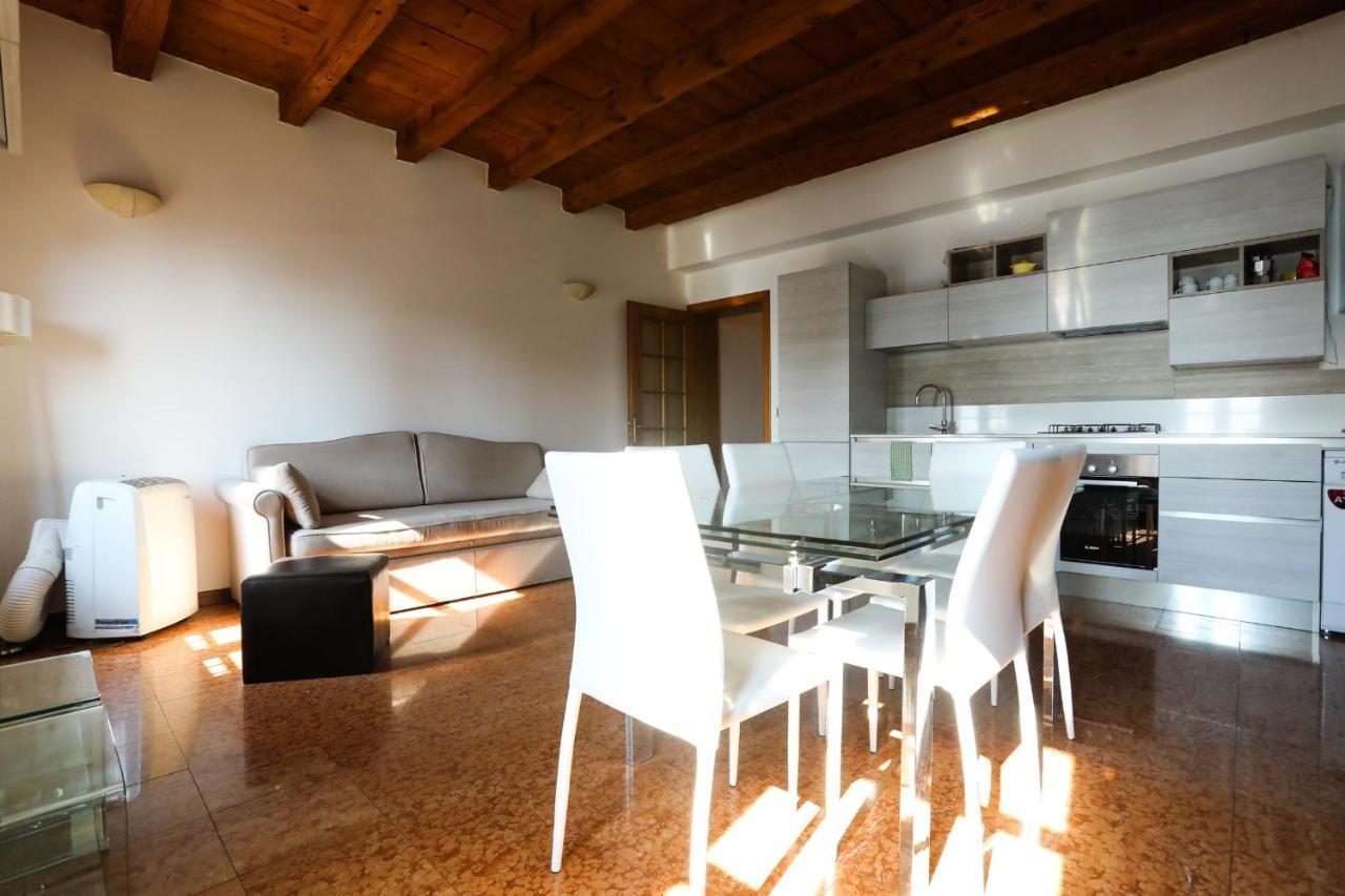 Welcome Traveller Merlo Nero Apartments Garda  Luaran gambar